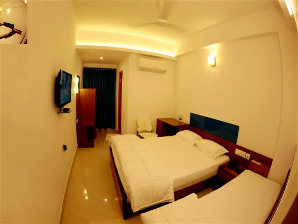 Standard Triple room