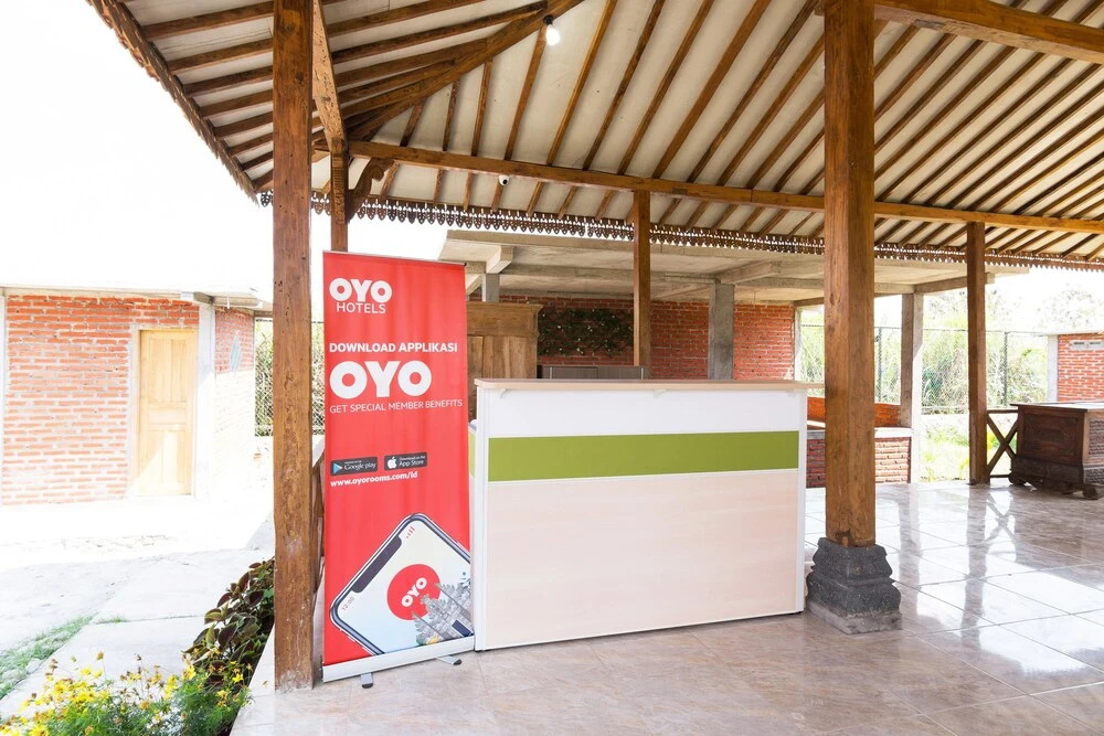 Roemah Gladak Kebon Sidoluhur by Oyo Rooms