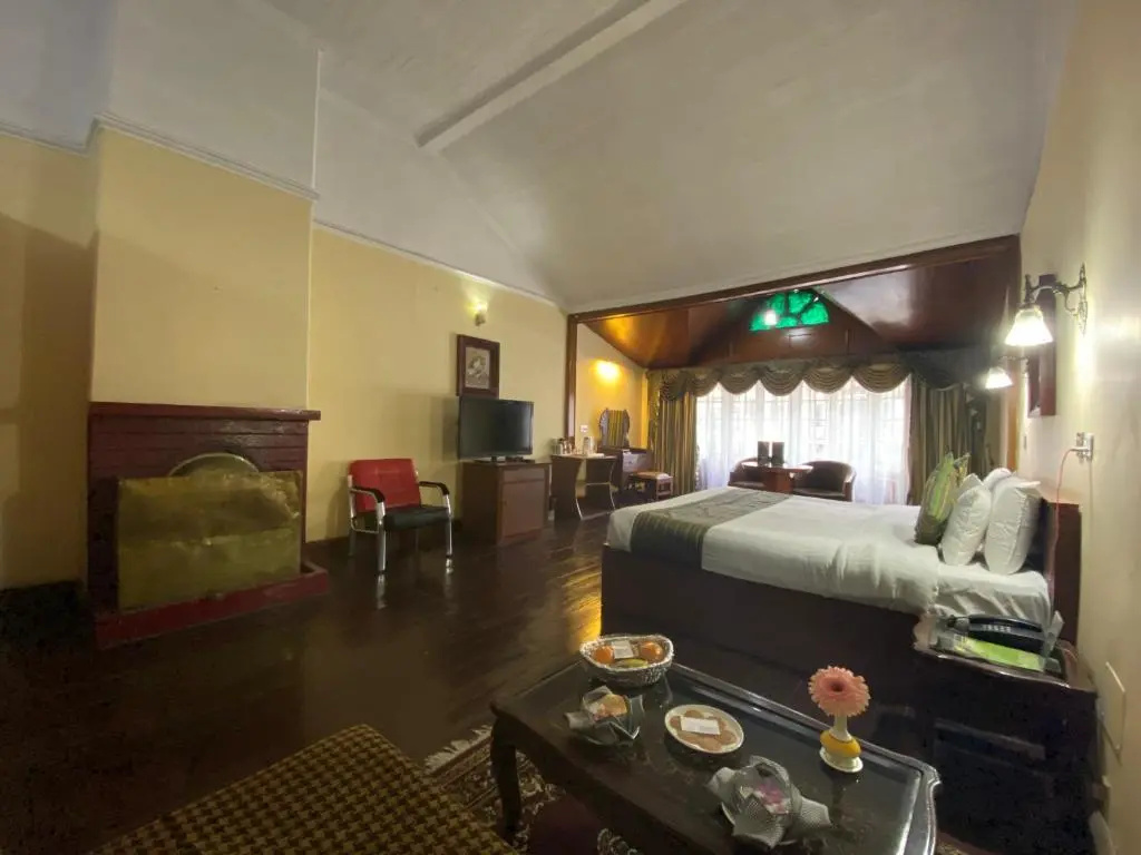 Standard Double Club room (full double bed)