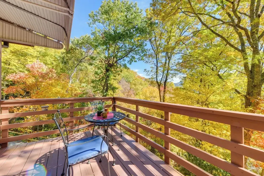 8 Mi to Skiing: Porch w/ Fireplace + Mtn Views!