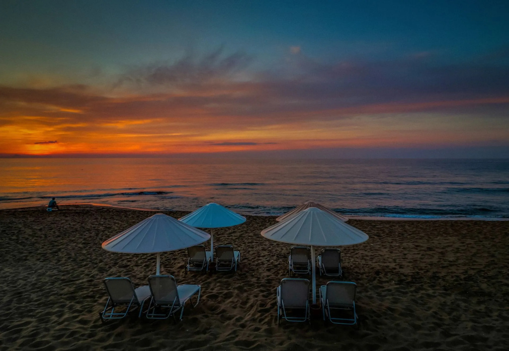 Beach & Waterfront