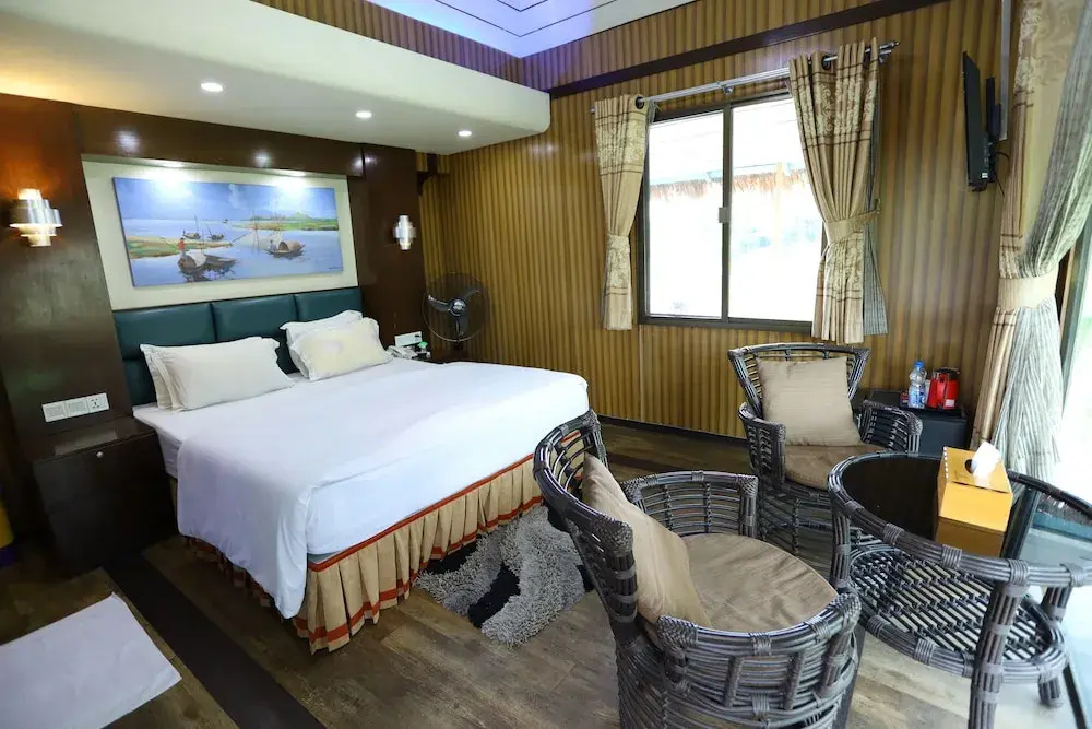 Executive Double Suite with view (full double bed)