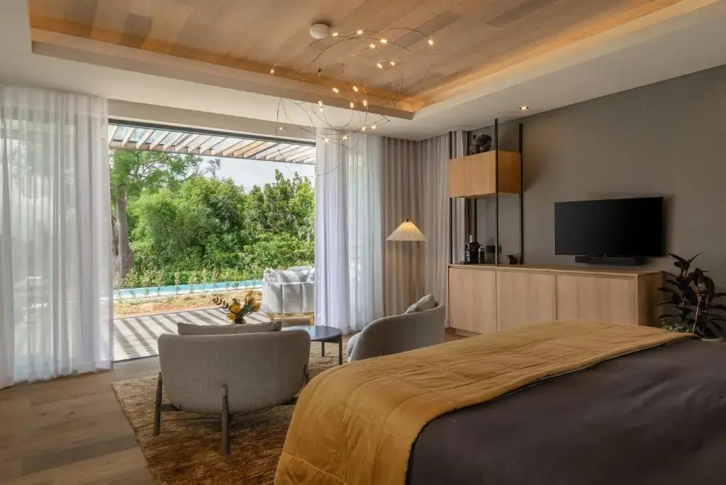 Deluxe Junior Suite