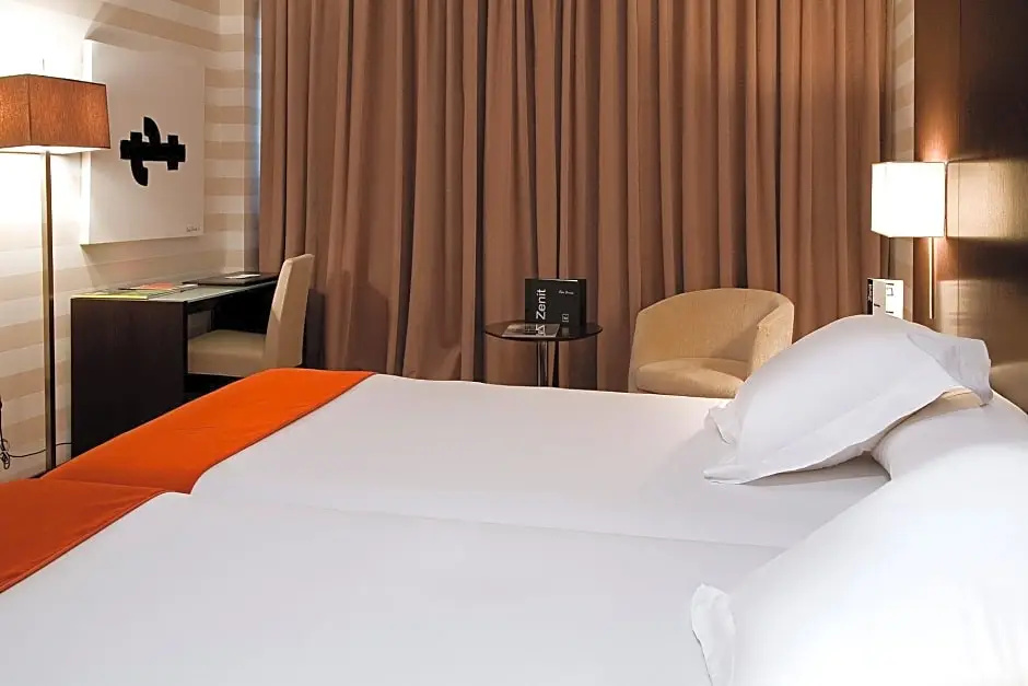 Hotel Zenit Pamplona - Chambres