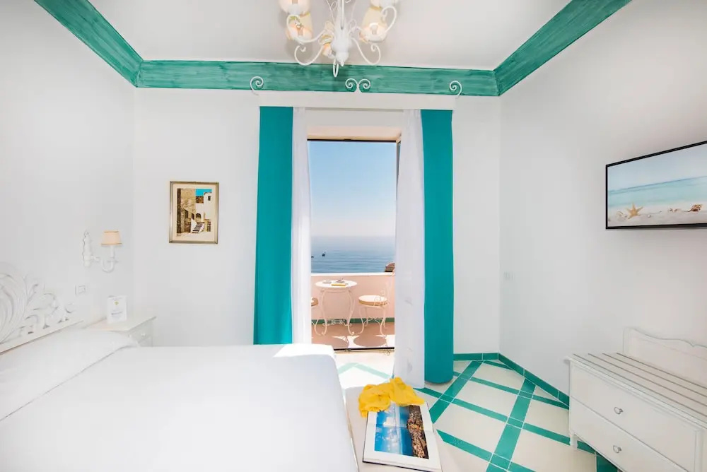 Studio with balcony and with sea view