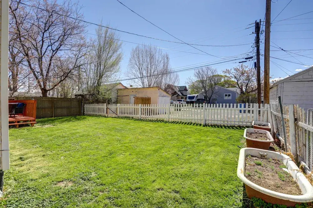 Charming Montrose Family Home: Block to Downtown!