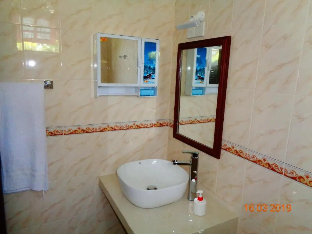 Economy room