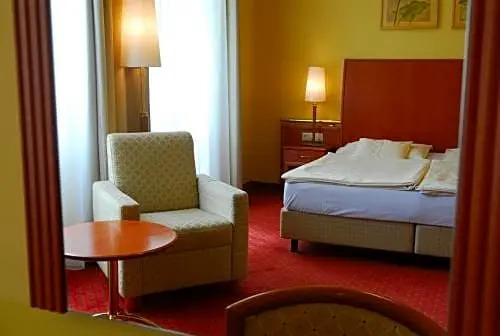 City Partner Park Hotel Pelikan - фото 6