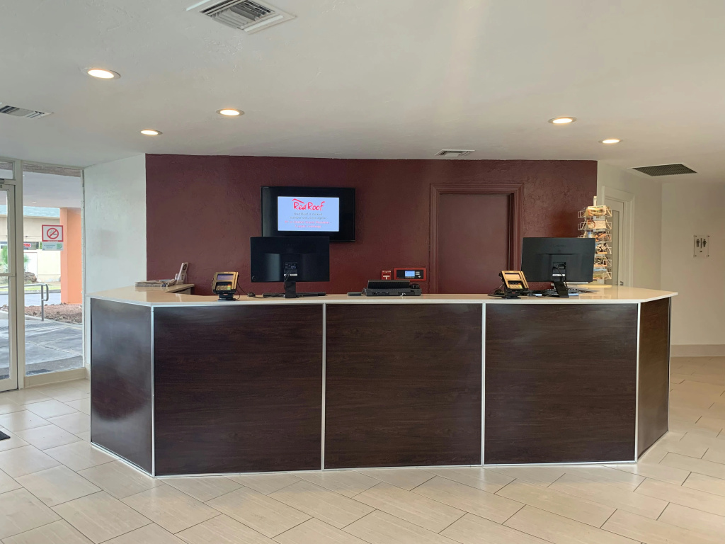 Red Roof Inn Tucson Downtown – University — 2