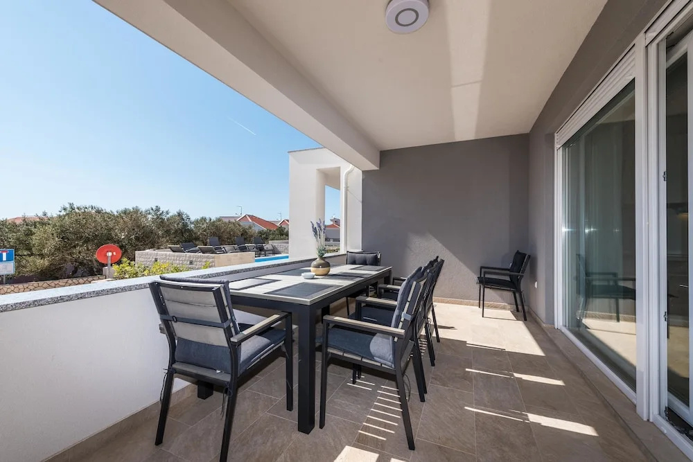 Apartments with Pool Villa Zora - 2