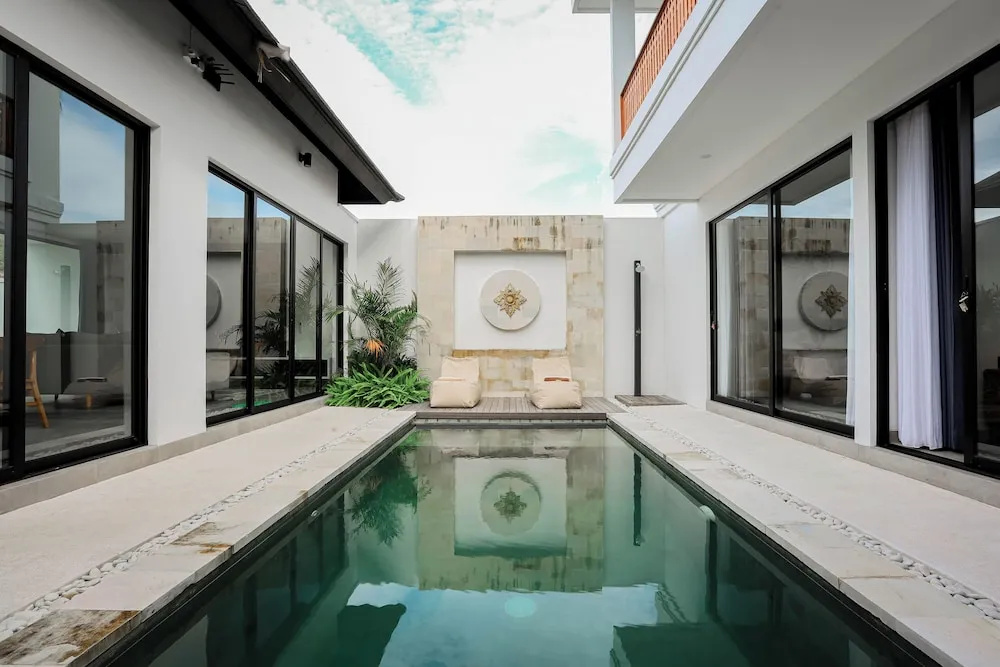 D'Kenyeri Villa by Aayan