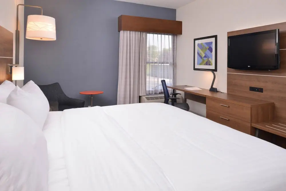 Double Suite (full double bed)