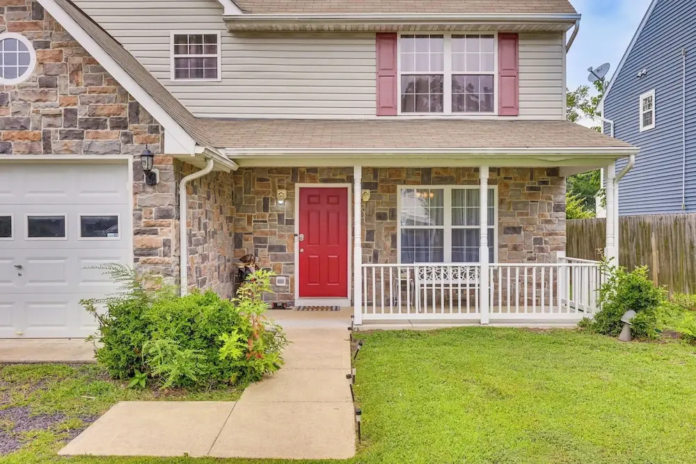 1 Mi to Colonial Beach Boardwalk! Cozy Family Home