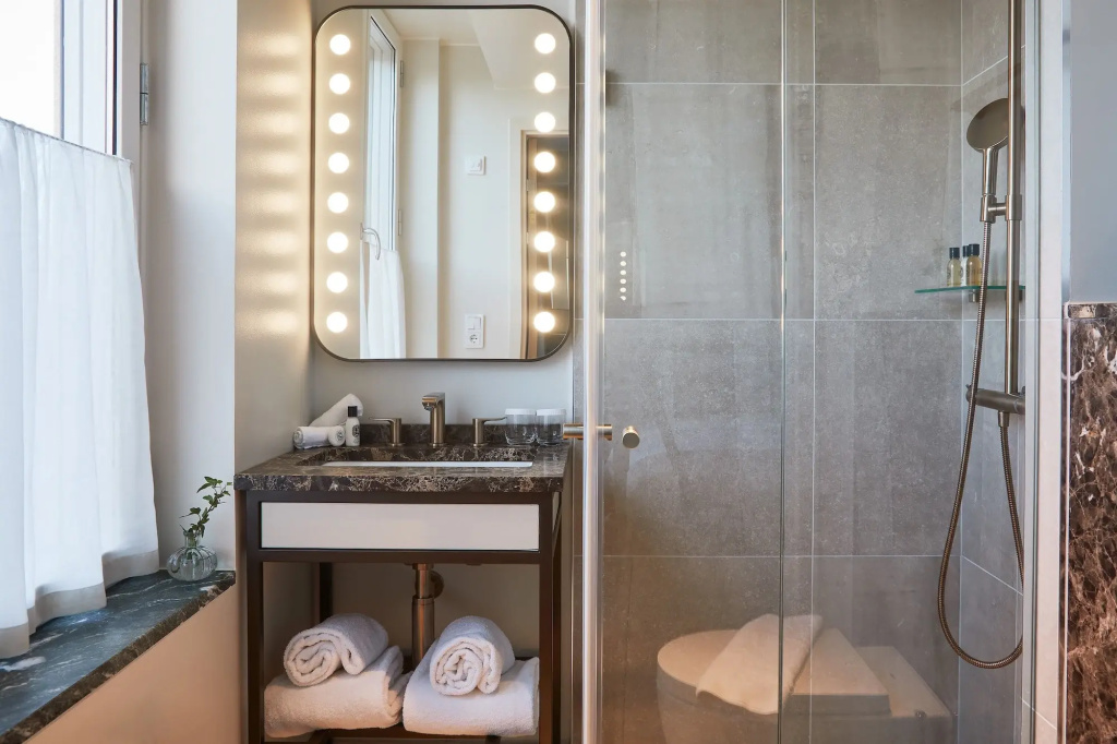 Bank Hotel, a member of Small Luxury Hotels of The World - фото 10