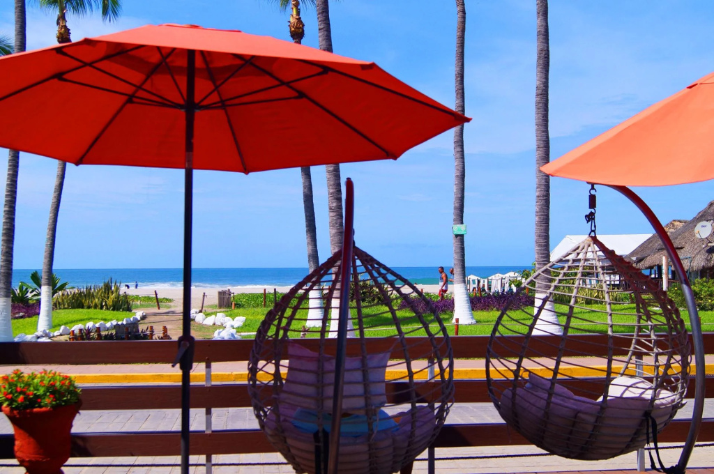 Beach & Waterfront