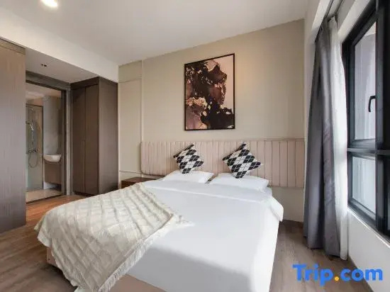 2 Bedrooms Standard room with city view