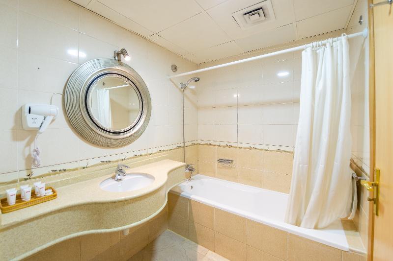 Crystal Plaza Hotel