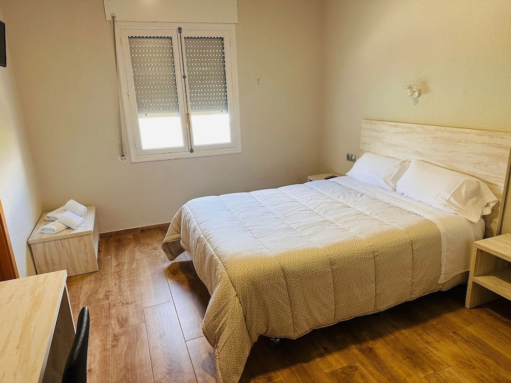 Classic Double room (full double bed)