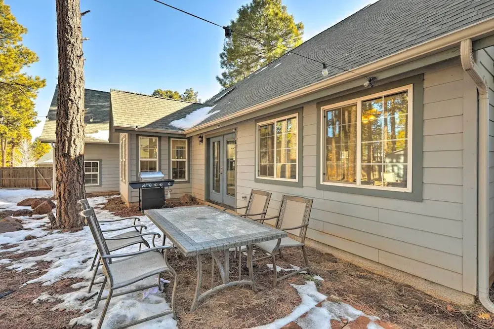 1 Mi to Nau: High-country Home w/ Gorgeous Views!