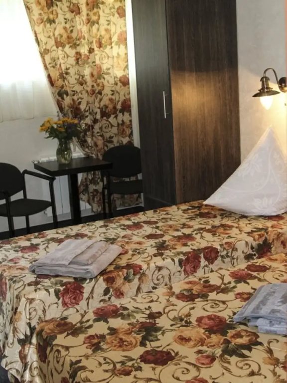Hata Guest House Room Type - Standard Double room twin beds