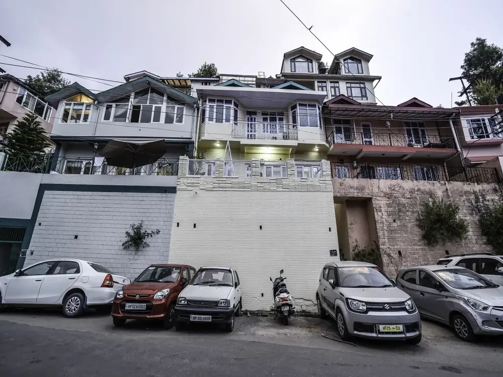 Oyo Home 22653 Fancy 3bhk