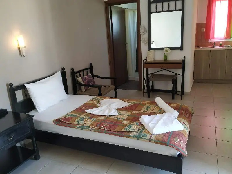 Pardalakis Studios - Chambres