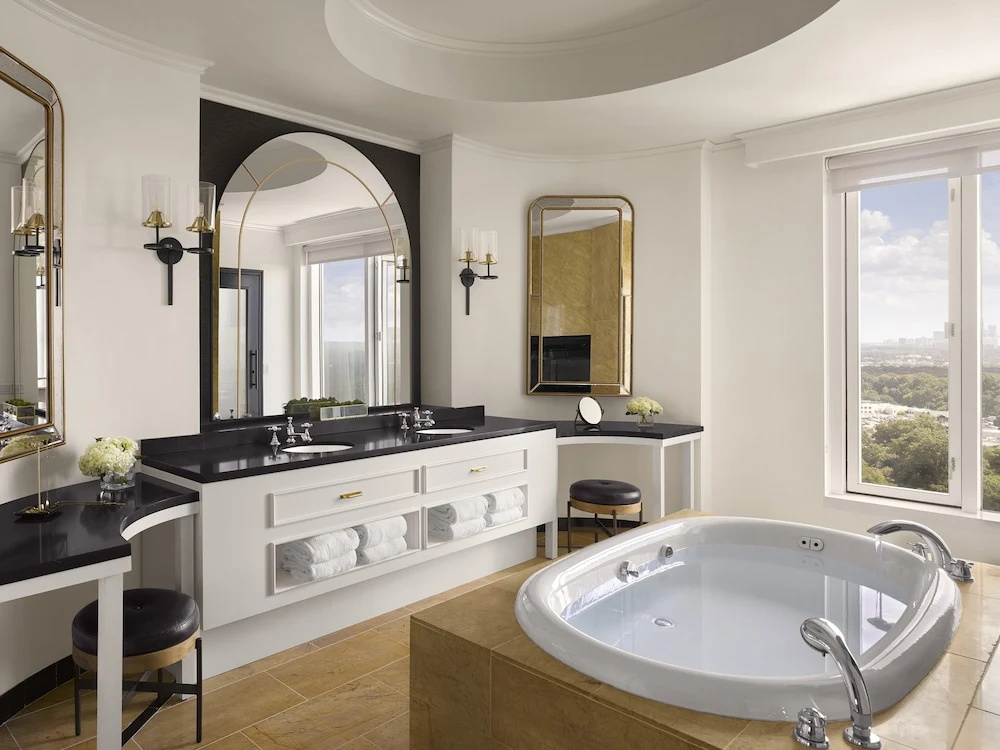 Royal Double Suite (full double bed)