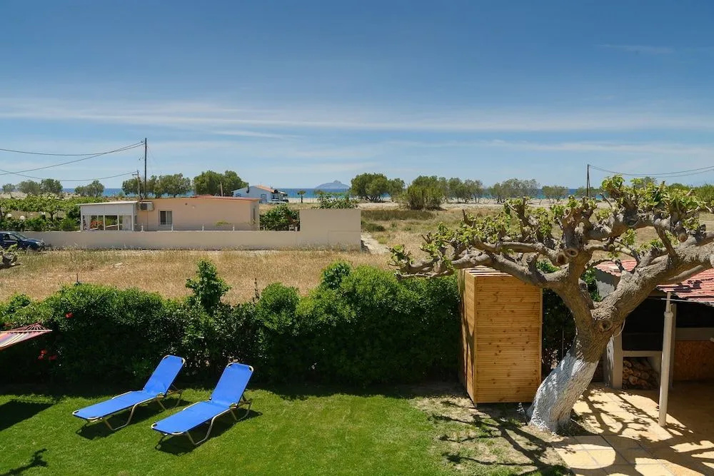 Petrakis Maisonette Near The Sea