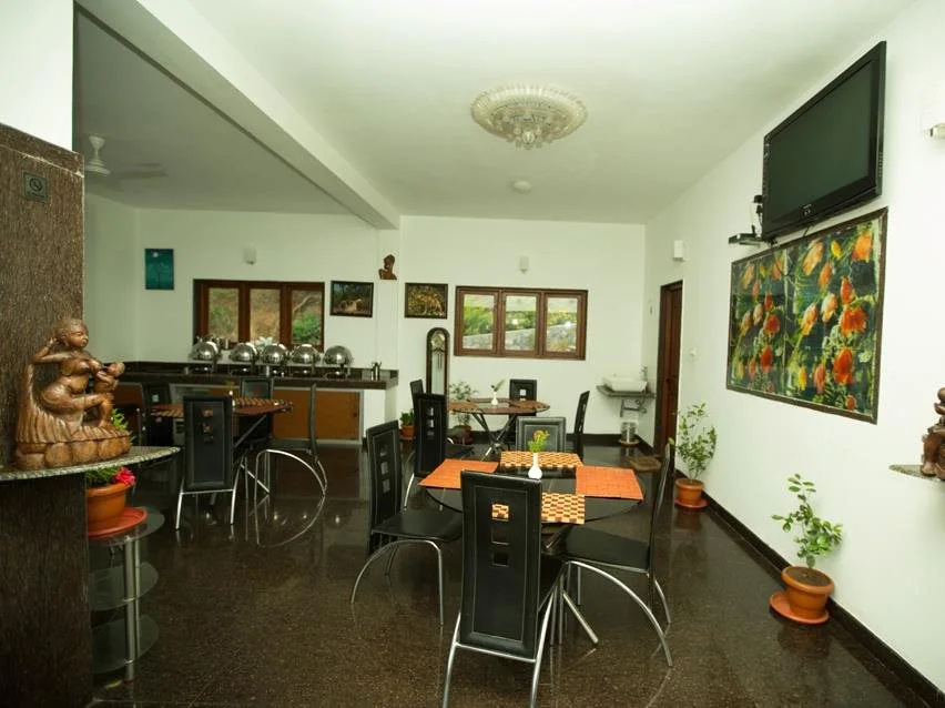 Food & Beverage
