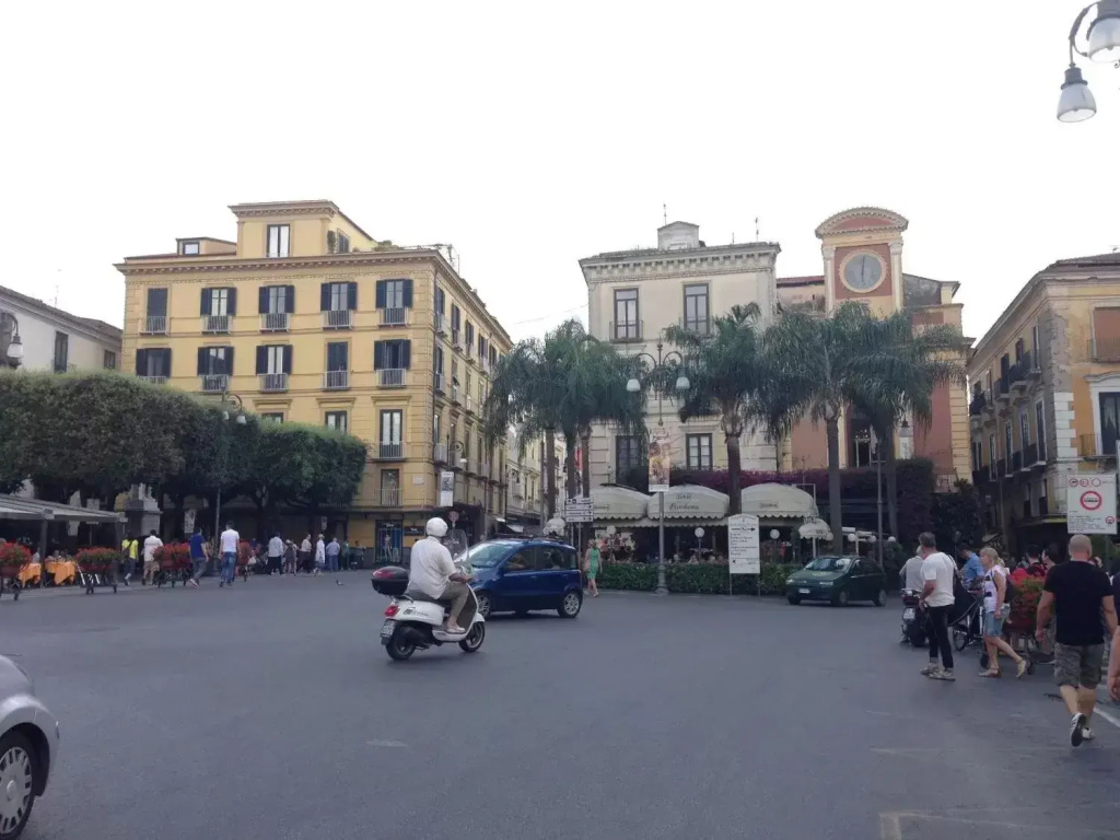Flat 1 Bedroom 2 Bathrooms - Sorrento