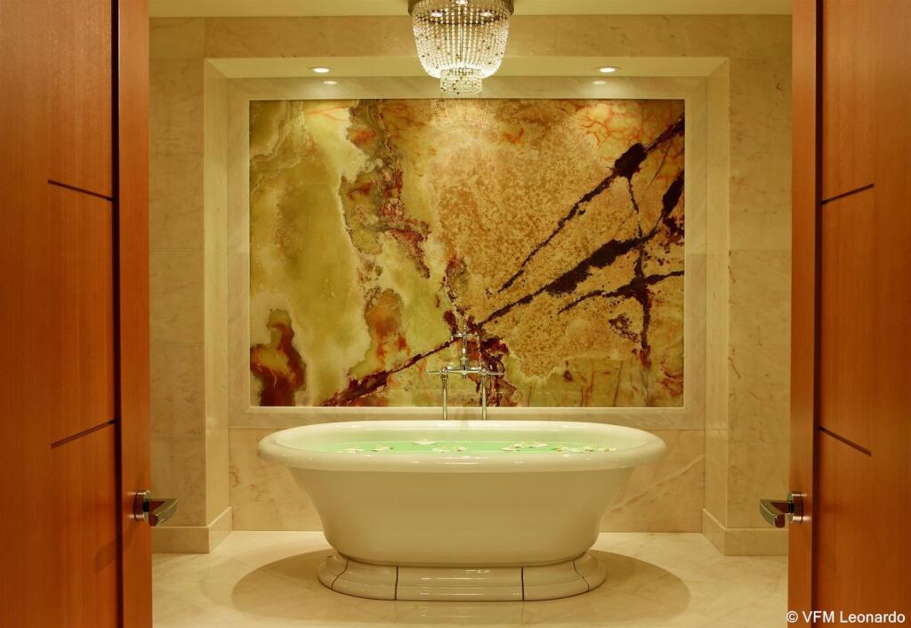 The Ritz-Carlton, Toronto by null