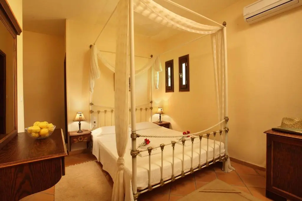 Standard Double room with sea view (full double bed)