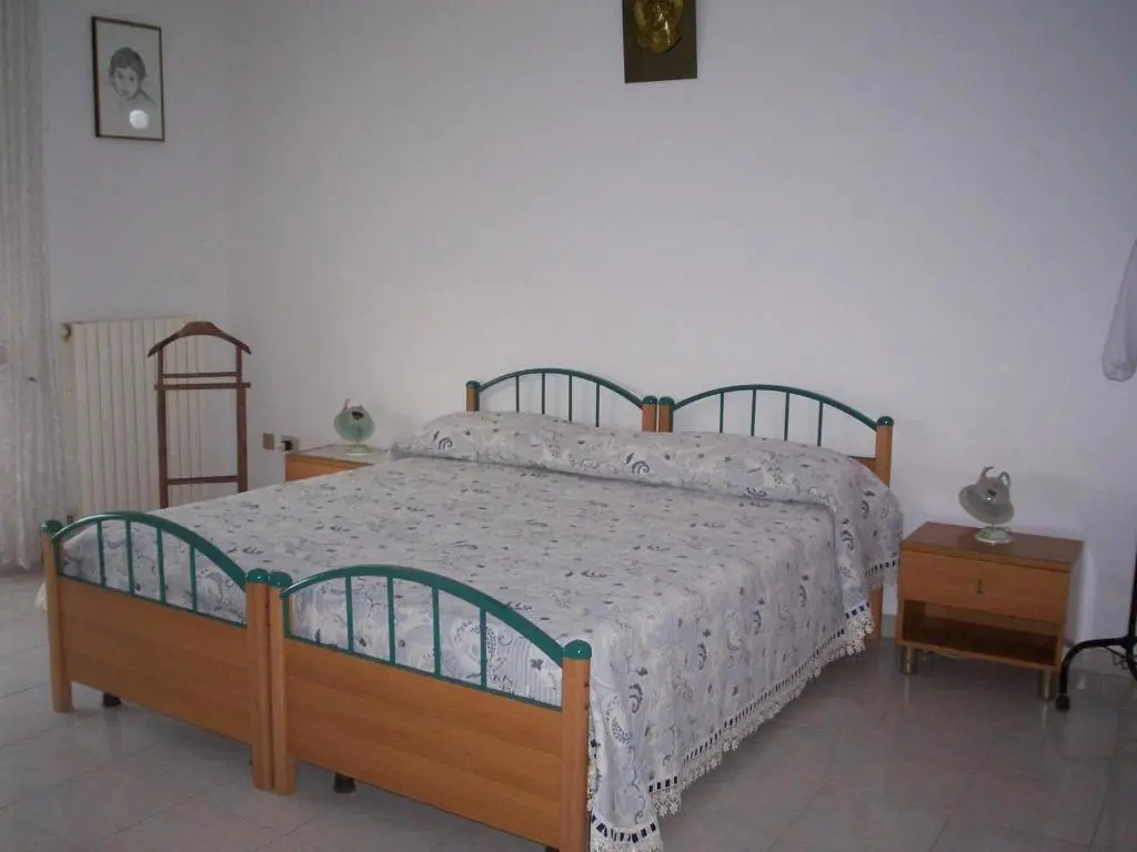 Standard Double room with balcony (full double bed)