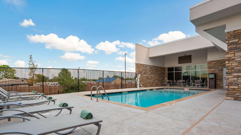 Best Western Plus Executive Residency Oklahoma City I-35 image