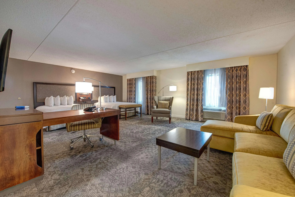 Lobby & Reception