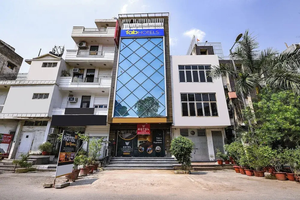 Fabhotel Yash Residency