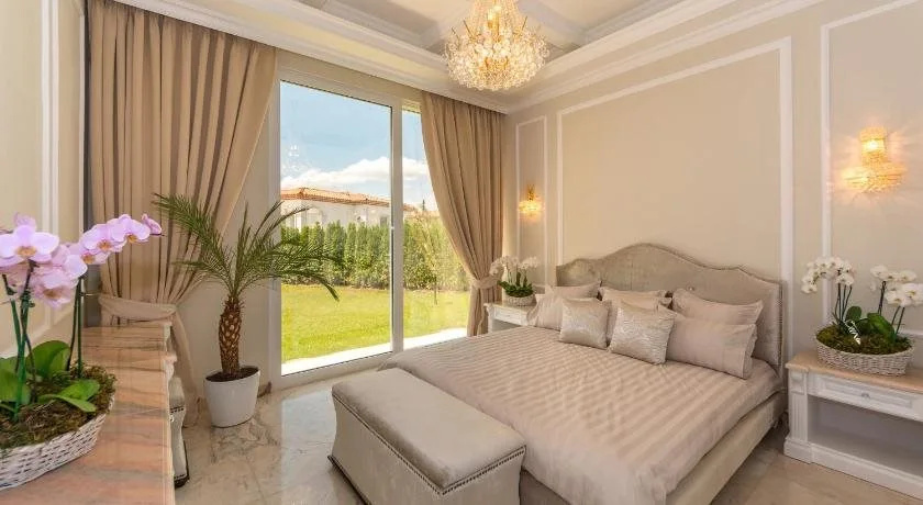 Balcony & Terrace