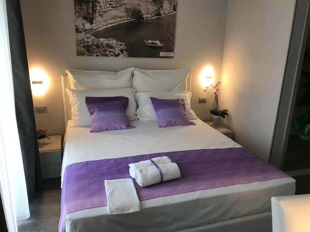 Standard Double room with sea view (full double bed)
