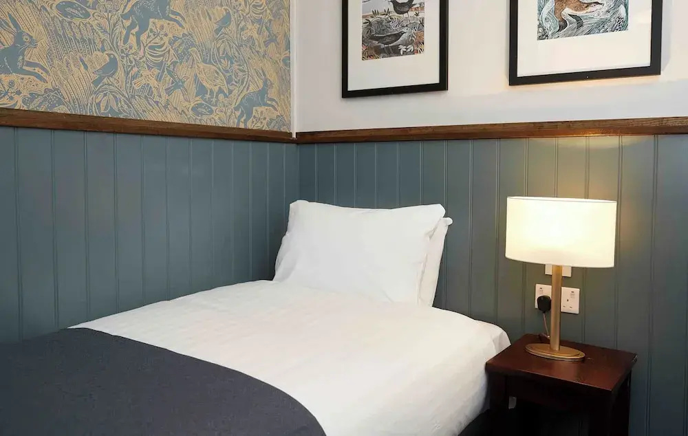 Economy room