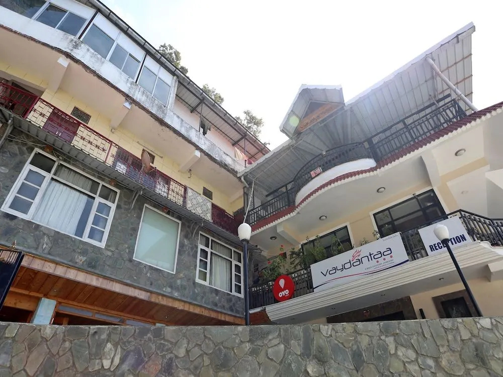 OYO 2366 Hotel Vaydantaa