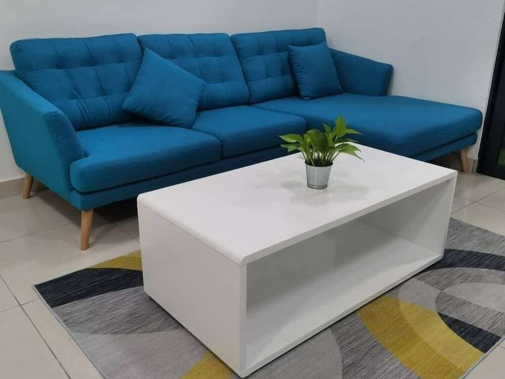 Merveille Woodsbury Suite 7