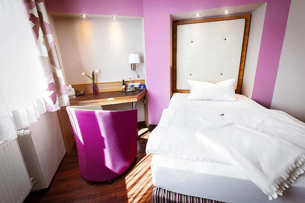 Hotel Am Turm Inh. Carlo Lombardini - Chambres