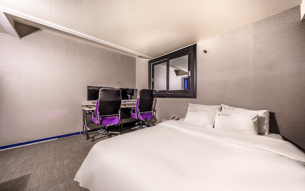 Suwon Hotel Coco — 5