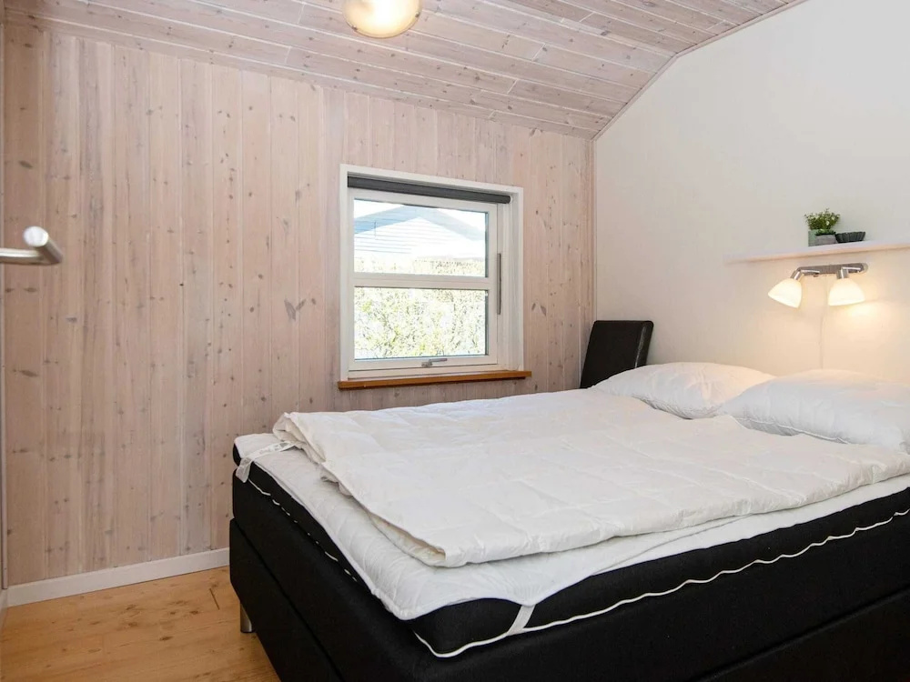 6 Person Holiday Home in Hemmet
