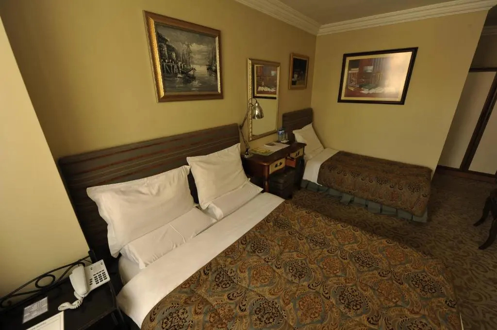 Standard Triple room