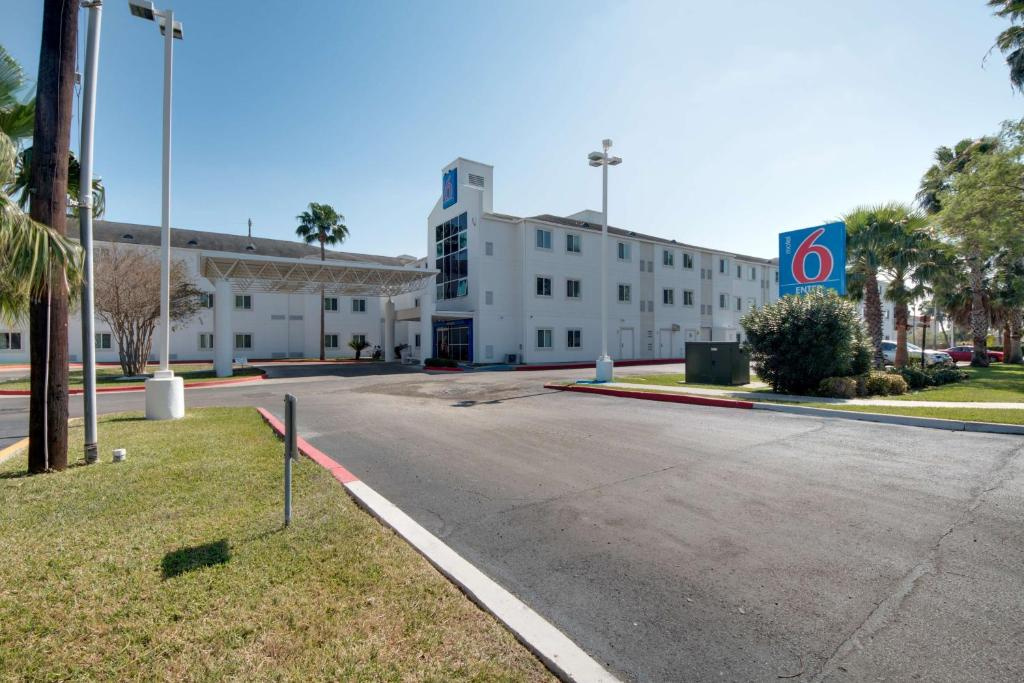 Motel 6 Brownsville, TX