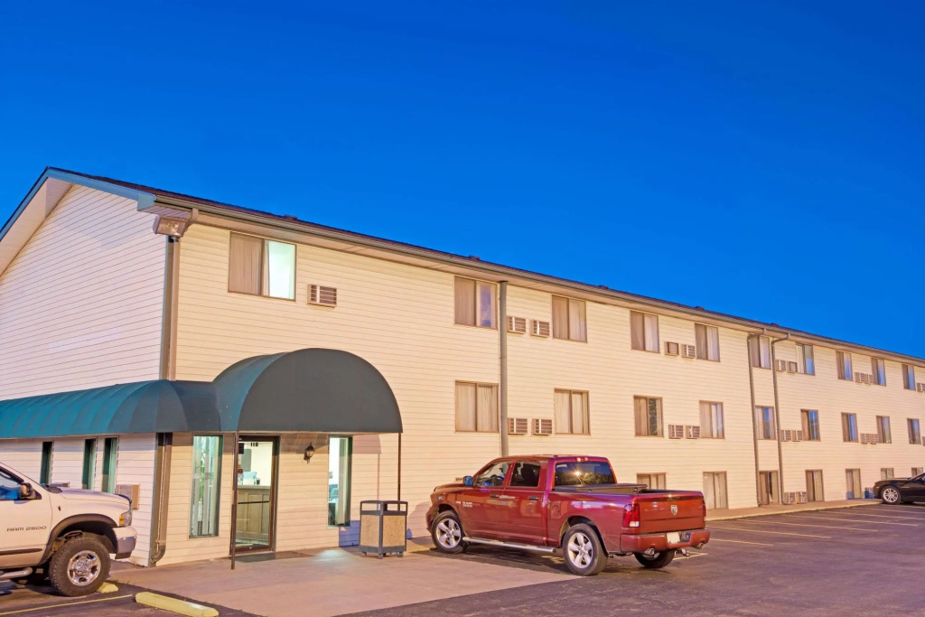 Baymont by Wyndham Liberty MO