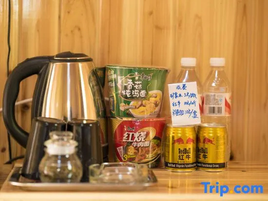 Food & Beverage