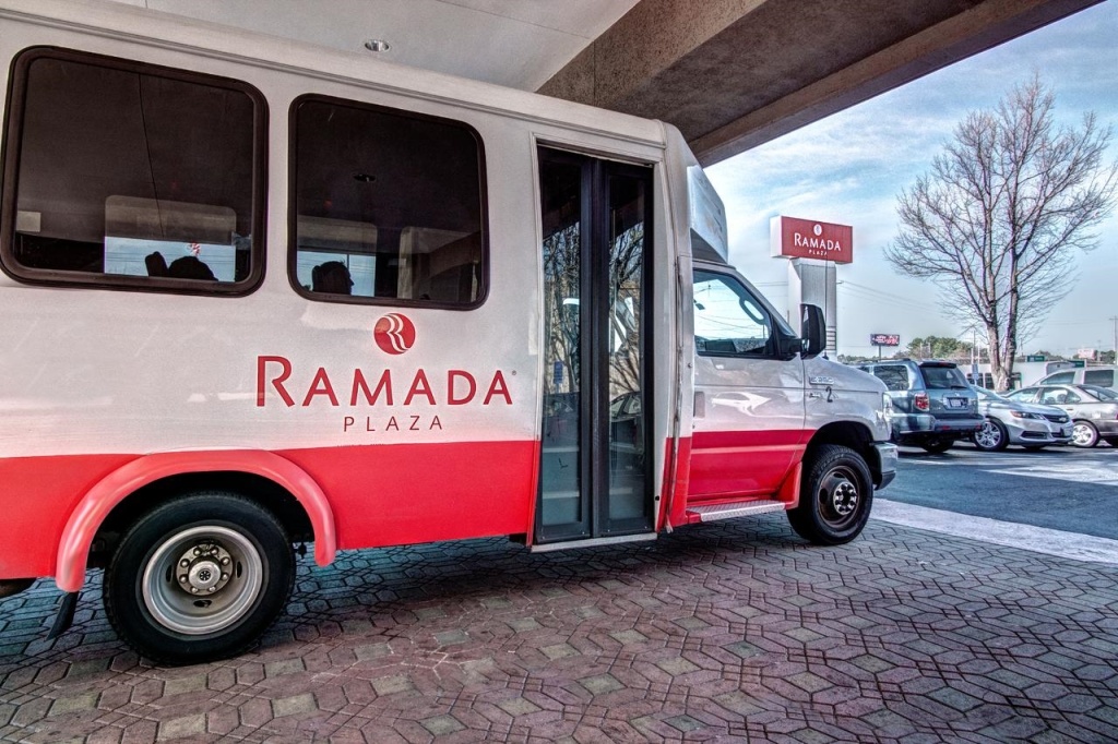 Ramada Plaza by Wyndham Atlanta Airport - 3