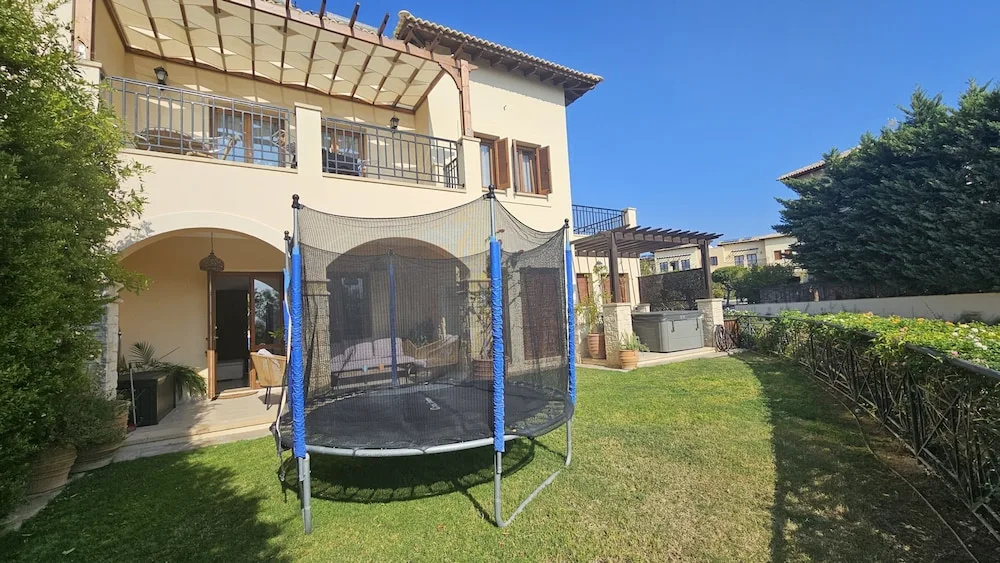 62 APH - Stay Aphrodite Hills Apartment